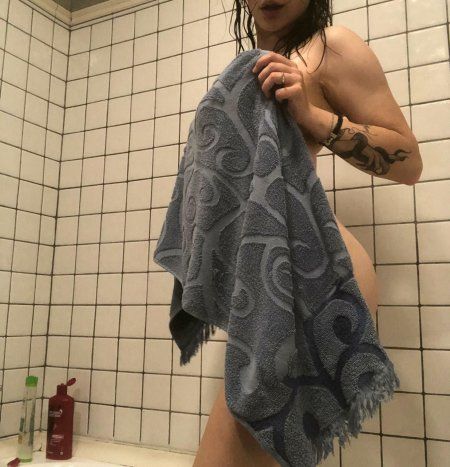 Конфиденциальность как непреложный закон: Почему девушки на час ценят ее больше всего